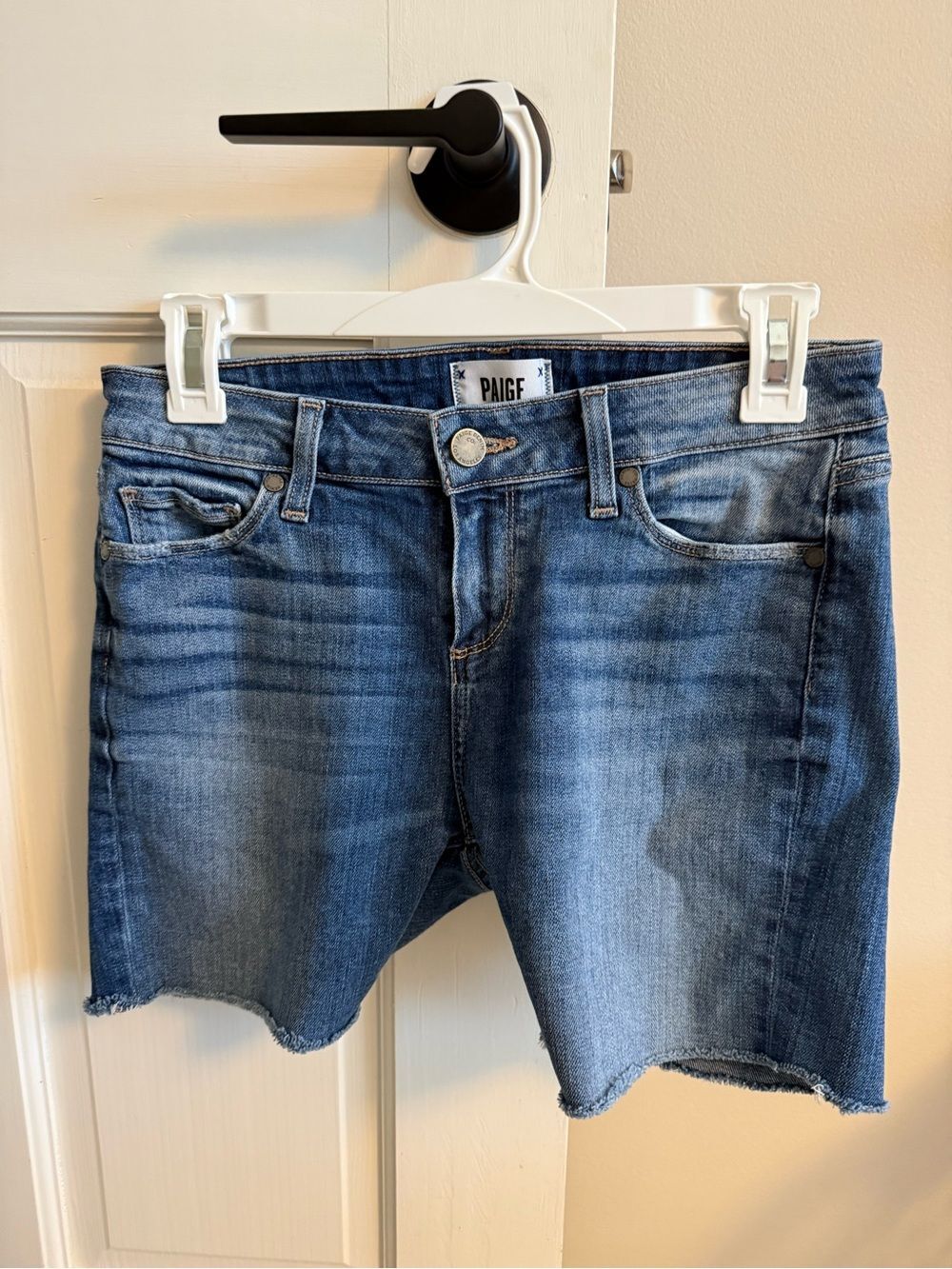 PAIGE Jax Knee Short in Dark Blue Denim Fits Like Sz 0 or 2 (Sz 28 that shrunk)